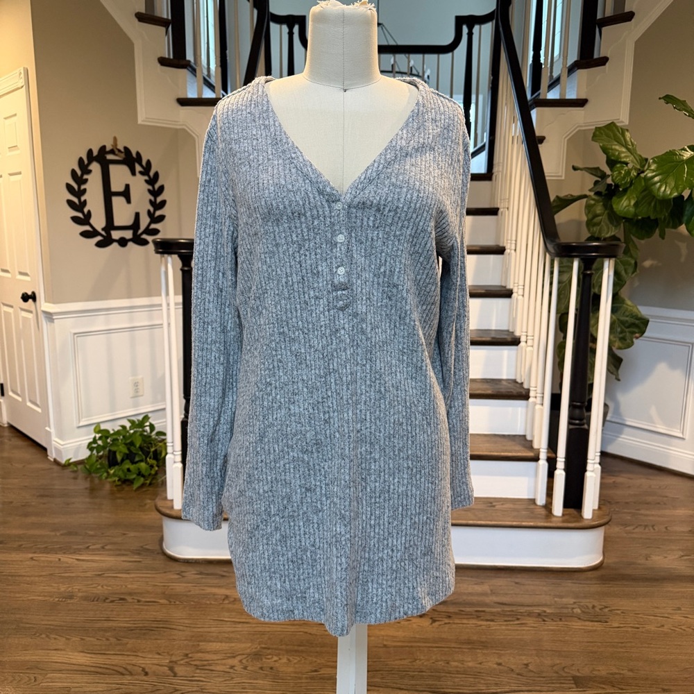 NWOT Soma long-sleeve gray sleep shirt large
